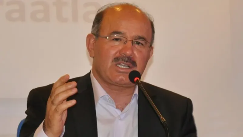 AK Parti kurucularından Hüseyin Çelik'ten iktidara flaş uyarı! Tek tek saydı