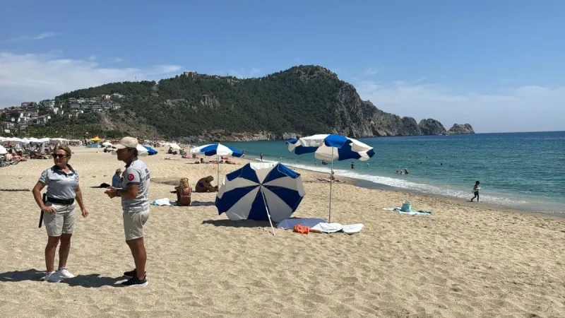 Alanya'da Alman turist sahilde ölü bulundu