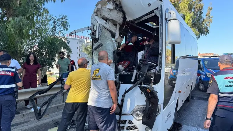 Alanya'da Korkunç Kaza! 40 Yaralı: Turistler Şokta!