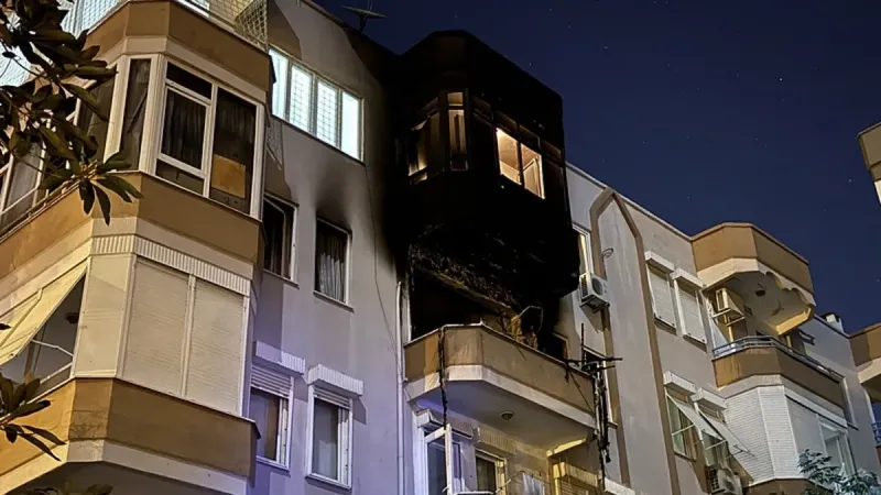 Antalya'da Feci Yangın! Yatalak Adamın Acı Sonu