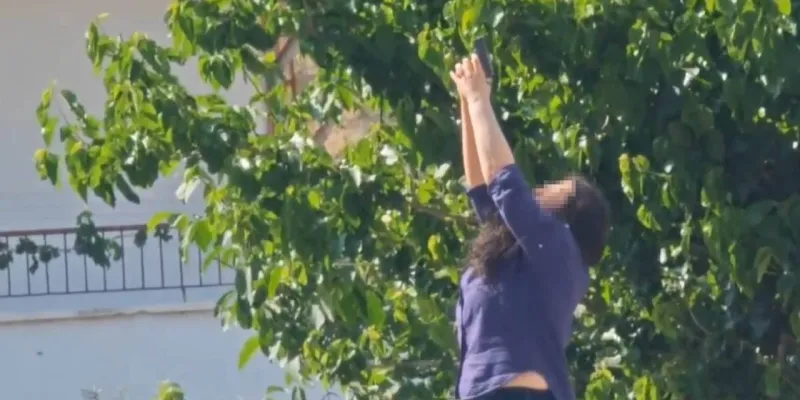 Avukatlık ofisi önünde silahlı gerginlik! Kadın kendini vurmaya kalktı