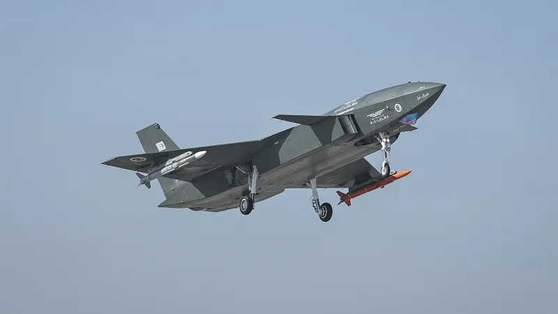 Bayraktar KIZILELMA'dan dünyada bir ilk