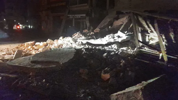 Deprem tekrar Sındırgı’yı vurdu: 6.1’de 22 yaralı... Halk sokakta sabahladı