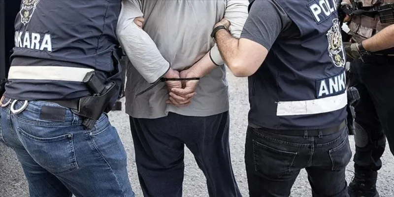 FETÖ’nün kamu yapılanmasına operasyon: 21 şüpheli için gözaltı kararı