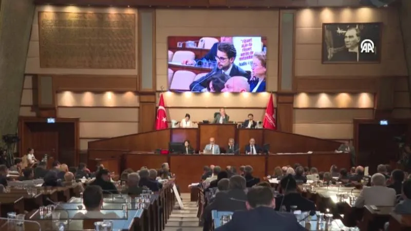 İBB, vakıf, dernek ve bakanlığa tahsis edilen bazı binaları geri aldı