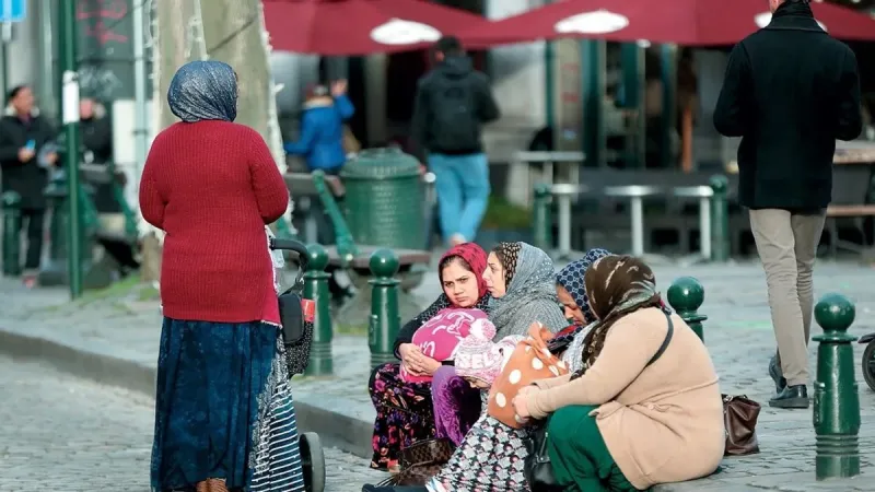 İstanbul’da kadın dilenci yakalandı: Üzerinden 10 çeyrek altın ve 35 bin TL çıktı