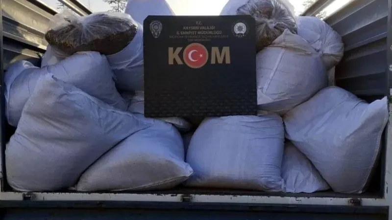 Kayseri'de 940 kilogram kaçak tütün ele geçirildi