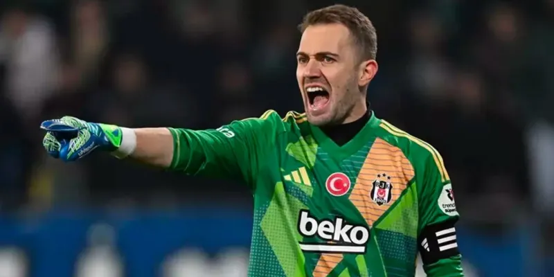 Mert Günok'tan Şampiyonluk İtirafı! Beşiktaş'ta Neler Oluyor?