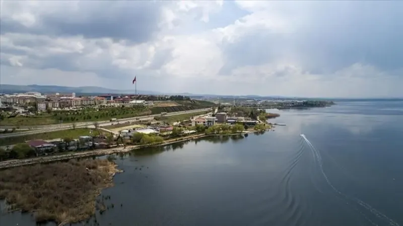 Mogan Gölü ölüyor! Yönetim seyirci kaldı: Şehir idareciliği ciddiyet ister