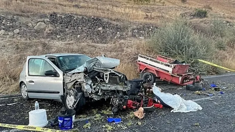 Nevşehir'de Feci Kaza! Patpat Otomobille Çarpıştı: Ölü ve Yaralılar!