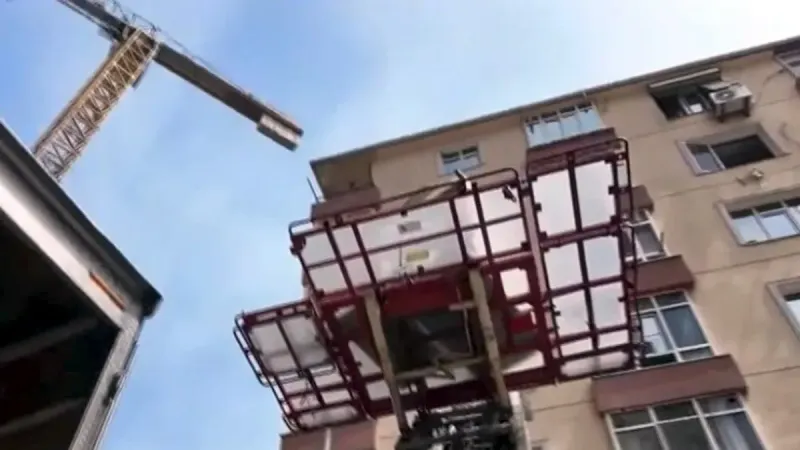 İstanbul'da Korkunç Olay! Kolonları Çatlayan Site Mühürlendi!