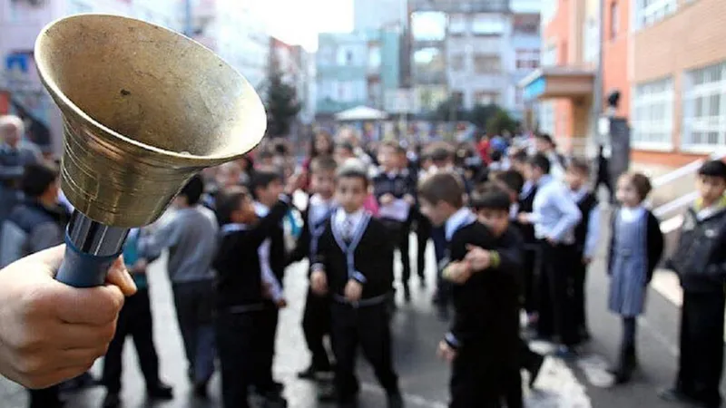 Okullarda son ders zili 20 Haziran'da çalacak