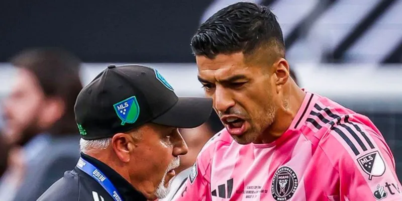 Suarez'den Skandal Hareket! Tükürük Cezası Şok Etti!