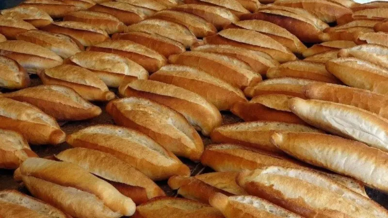 Samsun'da valiliğin itirazıyla düşe ekmek fiyatı yeniden zamlandı