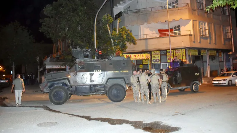 Siverek'te polisin 'dur' ihtarına ateş açarak karşılık verdi! O anlar kamerada