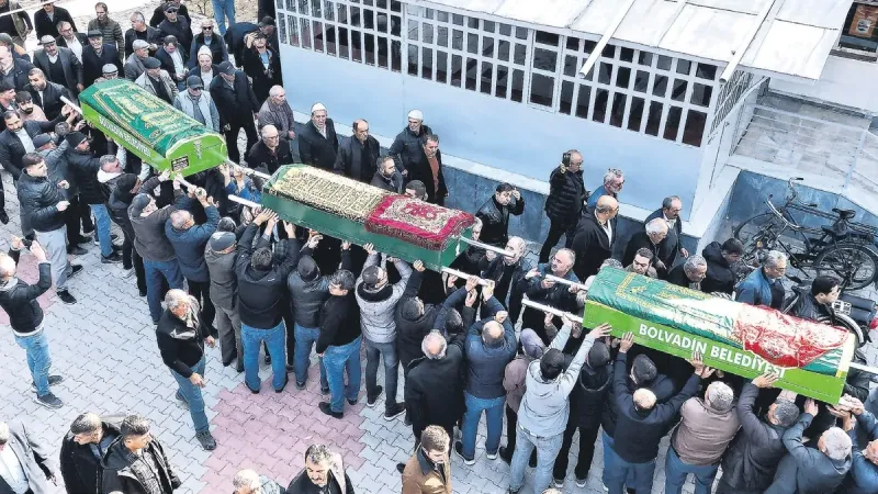 İstanbul'da Zehir Faciası! Otel İlacı Aileyi Mi Öldürdü?